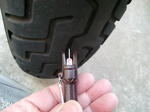 ハーレー、ソフテイルのタイヤ交換